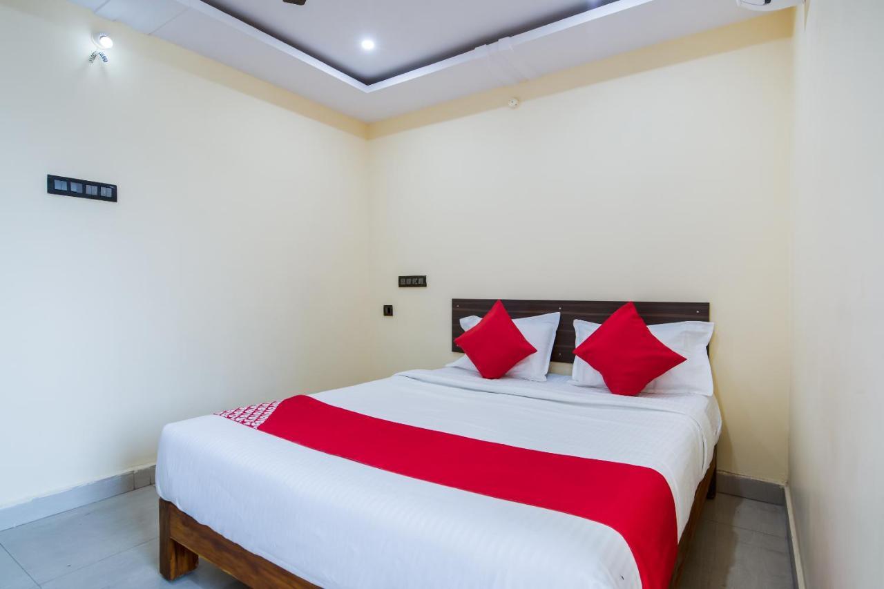 Oyo Mohan Residency Hotel Kurmannapalem Екстериор снимка