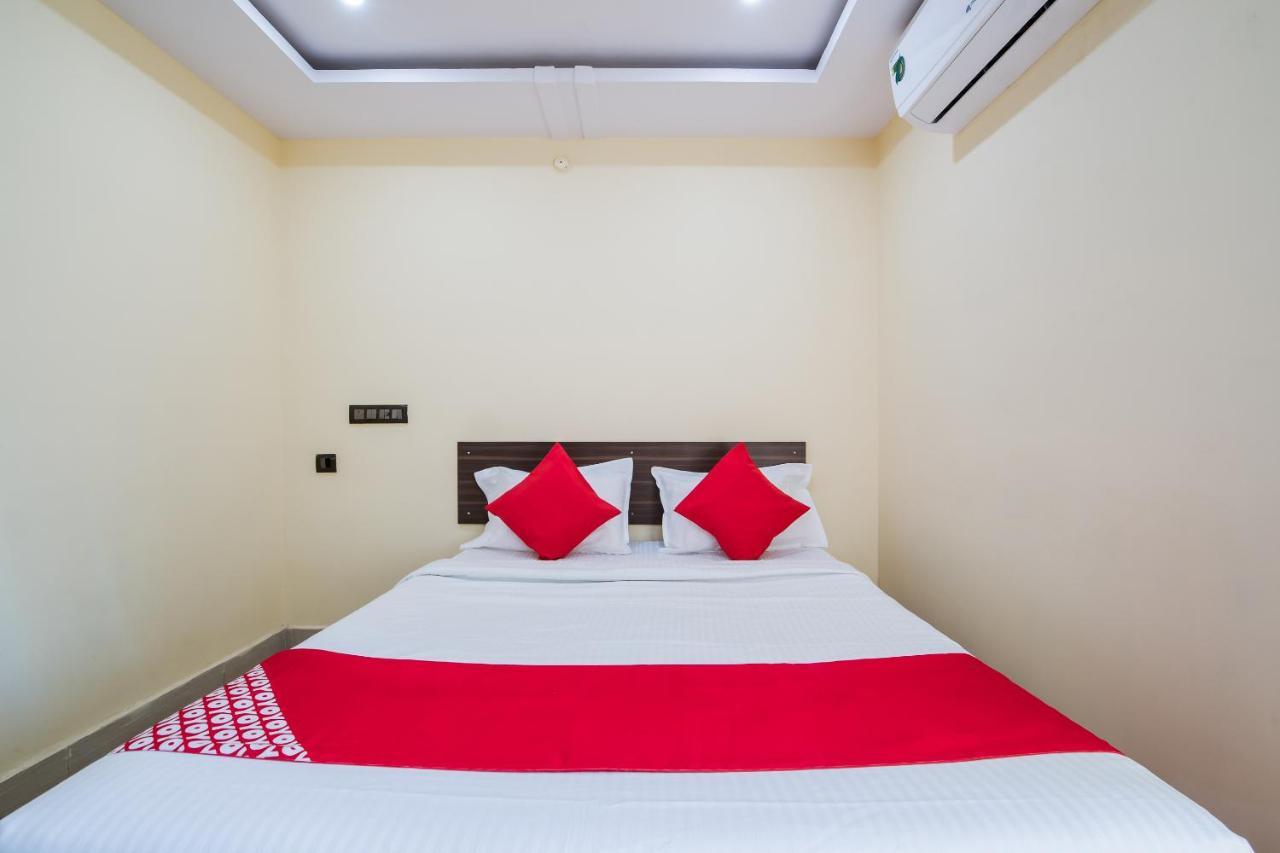 Oyo Mohan Residency Hotel Kurmannapalem Екстериор снимка